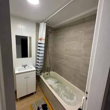 Cozy Abadias * 菲盖拉-达福什